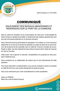 Enlèvement des bateaux abandonnés et remorques sur le port de la commune